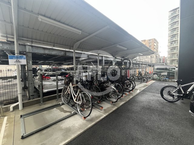 エストゥルースプラスサウス大阪のその他共用部分|エストゥルースプラスサウス大阪　駐輪場