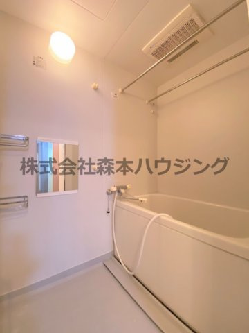 【浴室】 | 　フレーリーコート | 落ち着いた空間のお風呂です