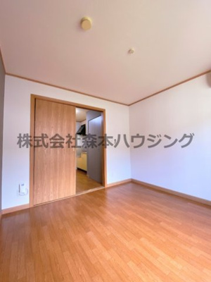 【洋室】 | 　フレーリーコート | 広々とした洋室です