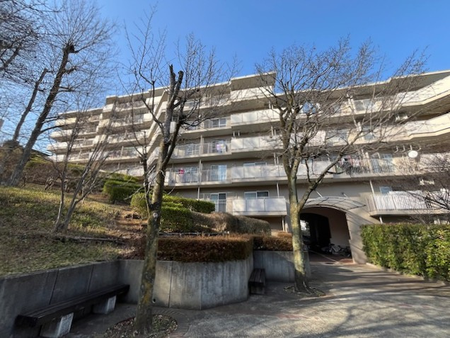 椿峰ニュータウン32街区3号棟