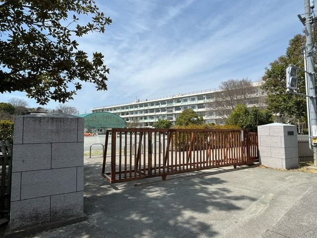 椿峰ニュータウン32街区3号棟の周辺|山口中学校