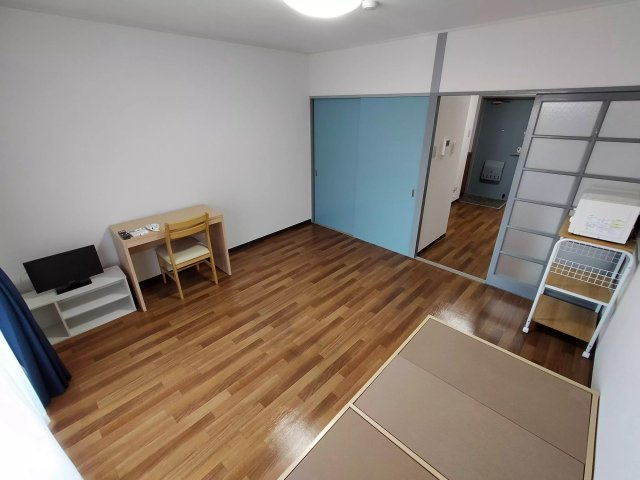 AP186 プラーズ市ヶ尾 302の洋室|




