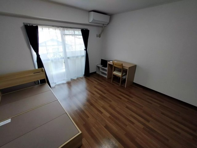 AP186 プラーズ市ヶ尾 302の洋室|



