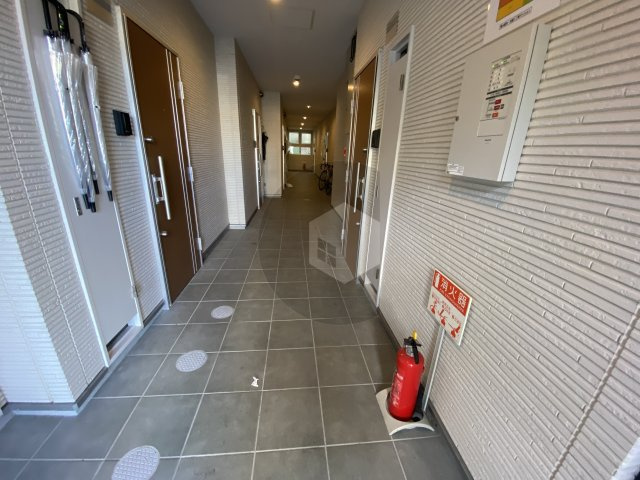 リビングライフ長瀬のロビー