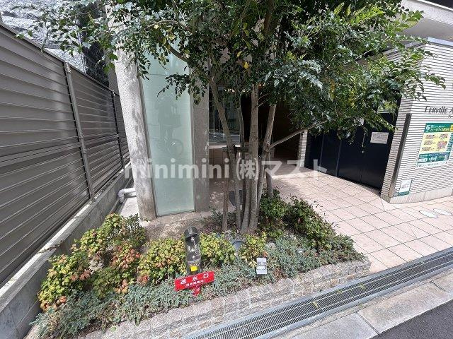 大阪市西区立売堀４丁目の賃貸マンションのエントランス