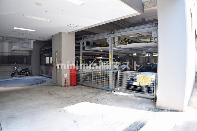 大阪市西区新町２丁目の賃貸マンションの駐車場