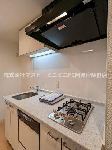 大阪市西区土佐堀３丁目の賃貸マンションのキッチン