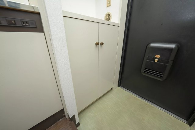 AP308 サンウィング南行徳 402の玄関|



