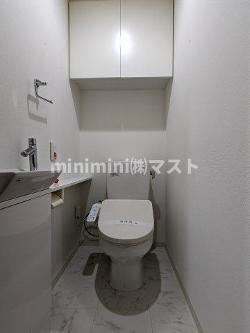 大阪市西区江戸堀１丁目の賃貸マンションのトイレ