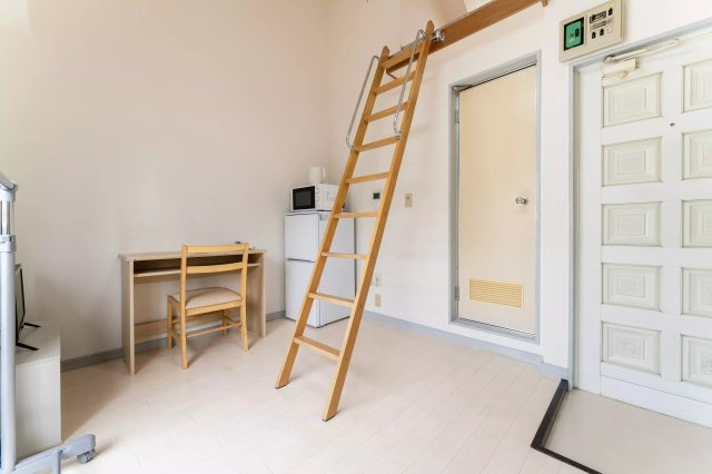 AP263 ローズガーデンタカエイ112番館の洋室|



