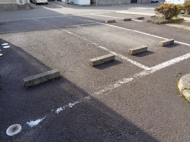 ニューシティ雅Ⅱの駐車場