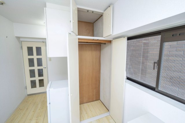 AP934 メゾン・ド・エトレーヌの洋室|




