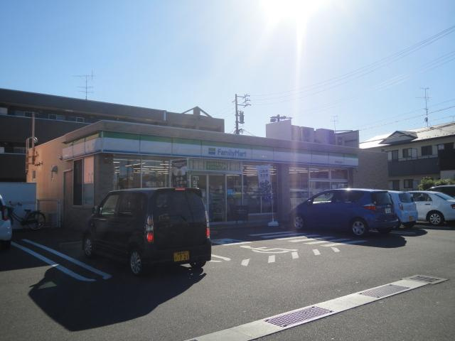 グラン ルミエール　Ｂの周辺|ファミリーマート岐阜新北島店まで765ｍ