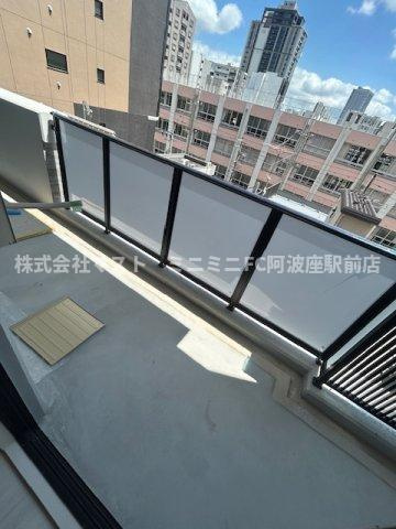 大阪市西区江戸堀２丁目の賃貸マンションのバルコニー