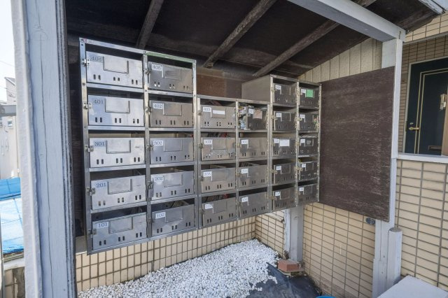 AP889 サンライク東寺尾 103の外観|



