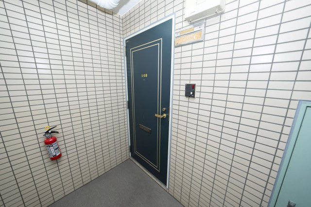 AP889 サンライク東寺尾 103の洋室|



