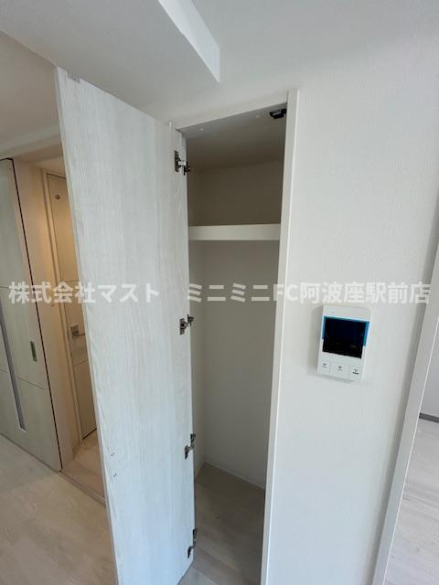 大阪市西区江戸堀２丁目の賃貸マンションの収納