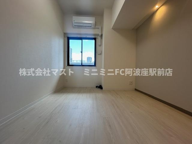 大阪市西区江戸堀２丁目の賃貸マンションの洋室