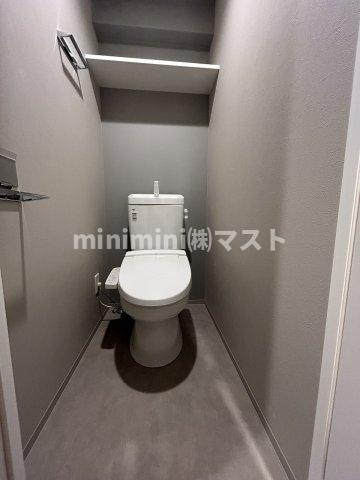 大阪市西区西本町１丁目の賃貸マンションのトイレ
