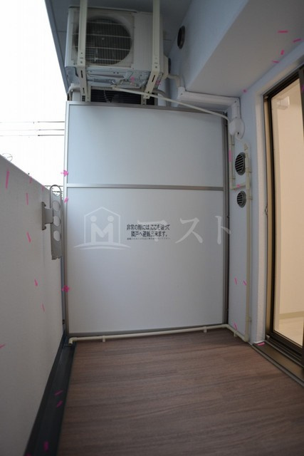 大阪市西区川口２丁目の賃貸マンションのバルコニー