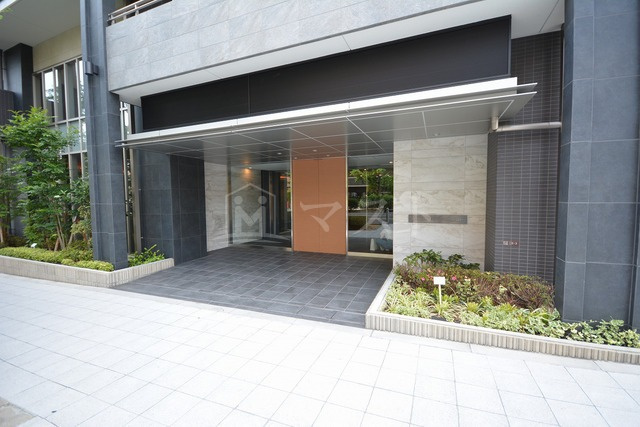 大阪市西区川口２丁目の賃貸マンションのエントランス