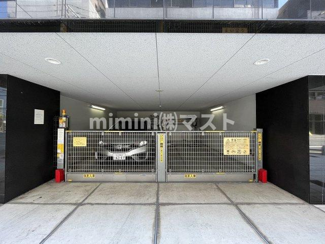 大阪市西区立売堀４丁目の賃貸マンションのエントランス