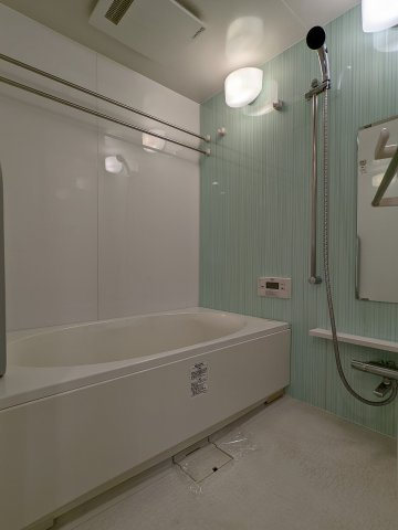 大阪市西区江之子島２丁目の賃貸マンションの浴室|別部屋参考写真