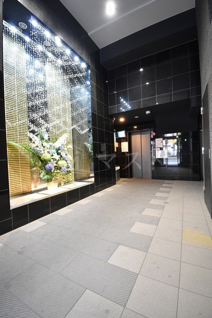 大阪市西区南堀江１丁目の賃貸マンションのロビー