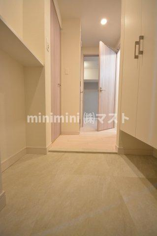 大阪市西区南堀江２丁目の賃貸マンションの玄関