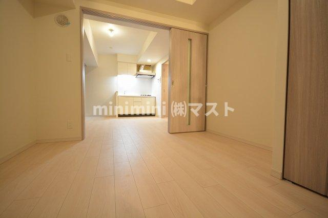 大阪市西区南堀江２丁目の賃貸マンションの居間・リビング