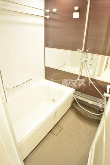 大阪市西区新町１丁目の賃貸マンションの浴室|同マンションの別居室の室内写真になります。