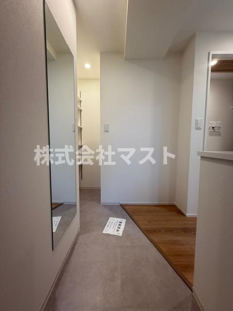 大阪市西区北堀江３丁目の賃貸マンションの玄関