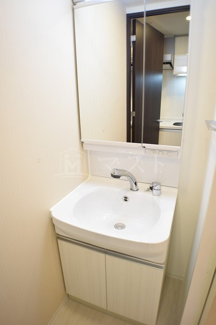 大阪市西区江戸堀１丁目の賃貸マンションの洗面所