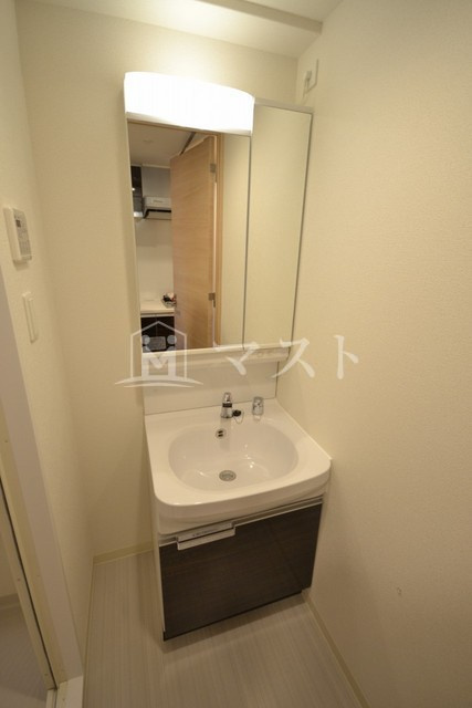 大阪市西区九条南２丁目の賃貸マンションの洗面所