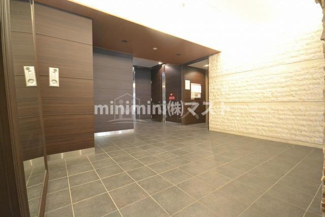 大阪市西区南堀江４丁目の賃貸マンションのロビー