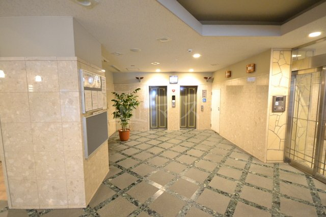 大阪市西区土佐堀１丁目の賃貸マンションのロビー