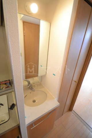 大阪市西区土佐堀１丁目の賃貸マンションの洗面所