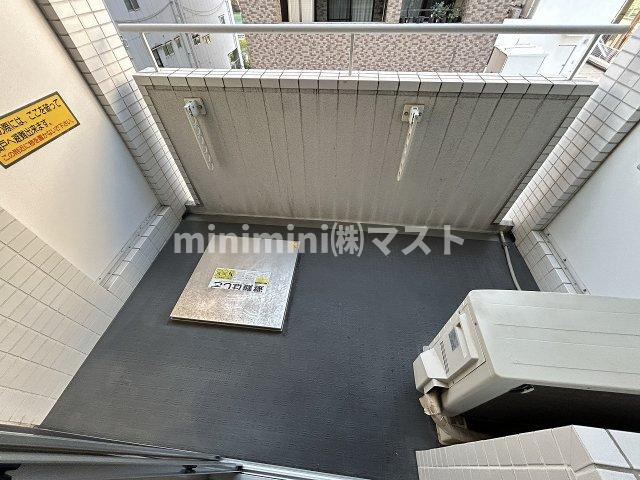 大阪市西区靱本町２丁目の賃貸マンションのバルコニー