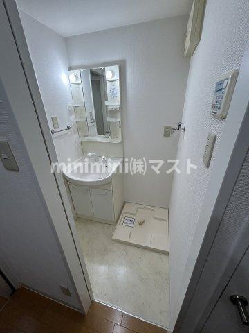 大阪市西区靱本町２丁目の賃貸マンションの洗面所
