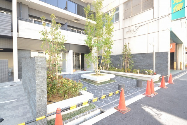 大阪市西区川口２丁目の賃貸マンションのエントランス