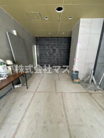 大阪市西区九条１丁目の賃貸マンションのエントランス