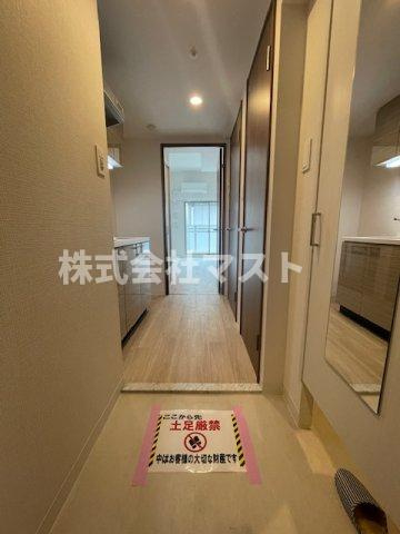 大阪市西区九条１丁目の賃貸マンションの玄関