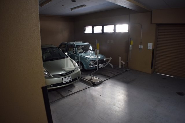 大阪市西区北堀江２丁目の賃貸マンションの駐車場