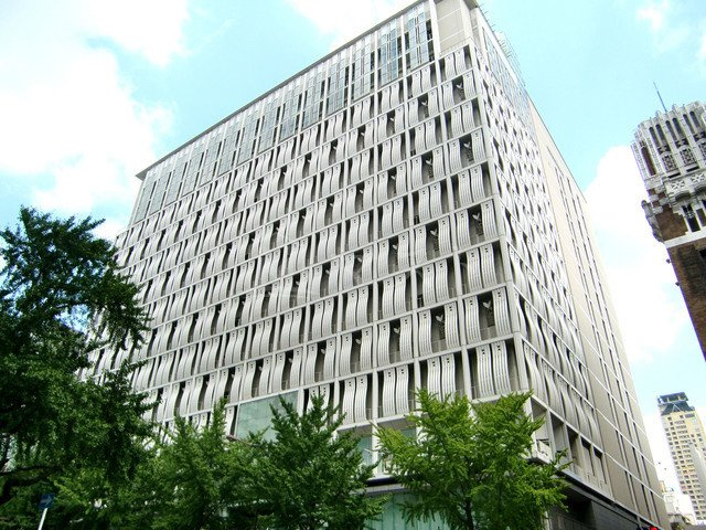 大阪市西区北堀江２丁目の賃貸マンションの周辺|ショッピングセンター「大丸心斎橋店北館」