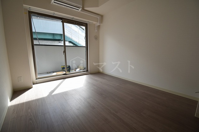 大阪市西区九条２丁目の賃貸マンションの居間・リビング
