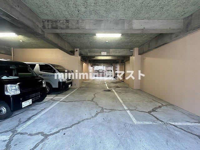 大阪市西区北堀江４丁目の賃貸マンションの駐車場
