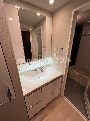 大阪市西区靱本町３丁目の賃貸マンションの洗面所