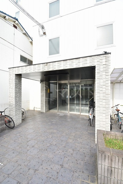 大阪市西区川口１丁目の賃貸マンションのエントランス