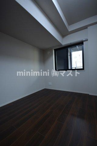 大阪市西区新町２丁目の賃貸マンションの居間・リビング|同マンション内・別居室参考写真