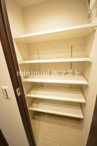 大阪市西区新町２丁目の賃貸マンションの収納|同マンション内・別居室参考写真